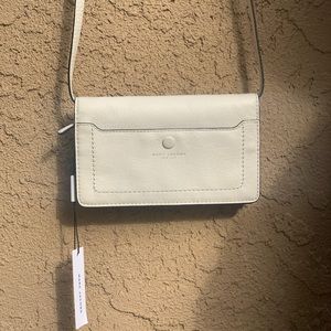 Cute white crossbody Marc Jacobs
